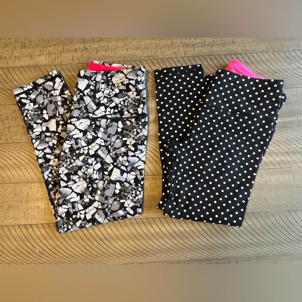 Victoria's Secret Knockout Capri Bundle of 2 Women's Small Polka Dot Geometric